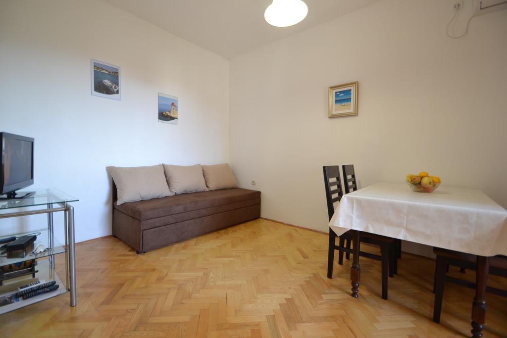 Apartments Kresan Sukosan Luaran gambar