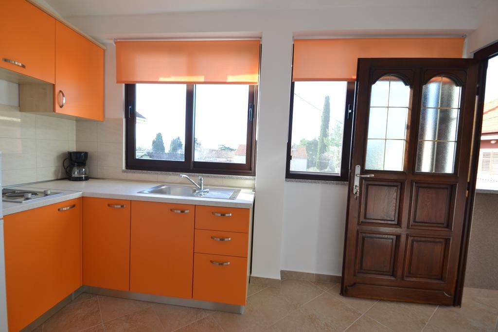 Apartments Kresan Sukosan Luaran gambar